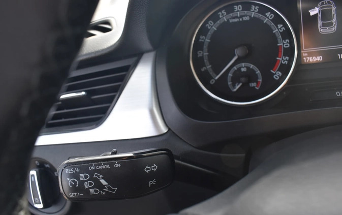 Skoda RAPID cena 41900 przebieg: 176939, rok produkcji 2018 z Osiek małe 596